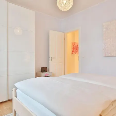 Strandallee 164 Strandallee 164 5 Διαμέρισμα *