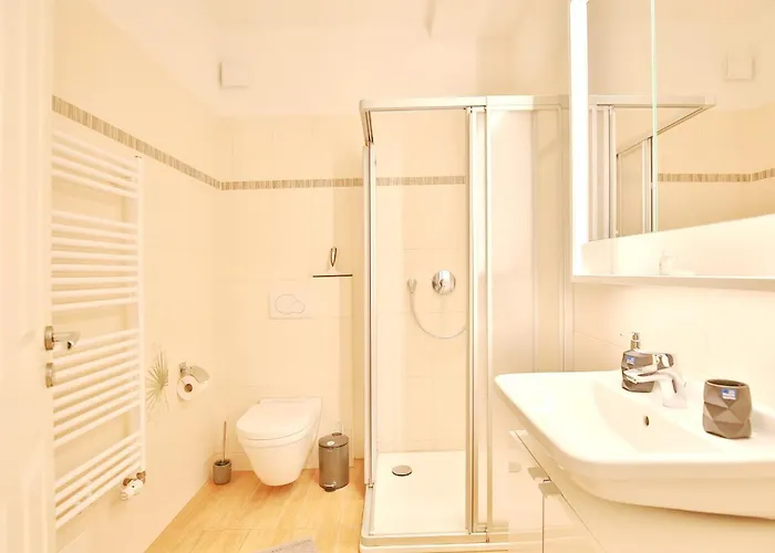 Strandallee 164 Strandallee 164 5 *